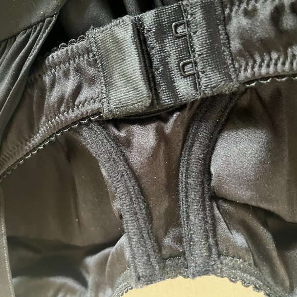 SOLD ELSEWHERE $975 - Stunning Designer DOLCE & GABBANA Gown w/ Key-Hole Cutout - Picture 9 of 14